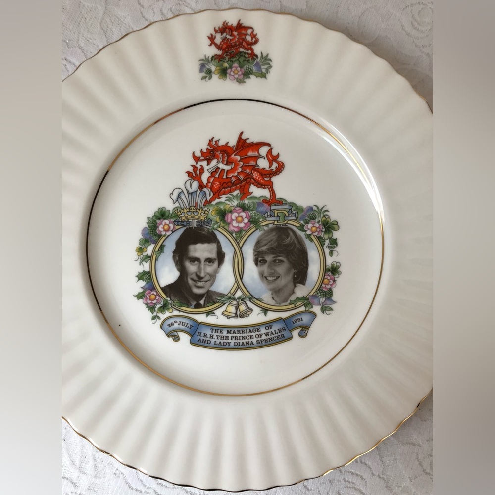 Prince Charles & Princess Diana Queen Anne Bone China Wedding Plate